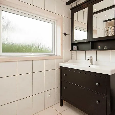 Three-bedroom In Romo 35 Semesterbostad